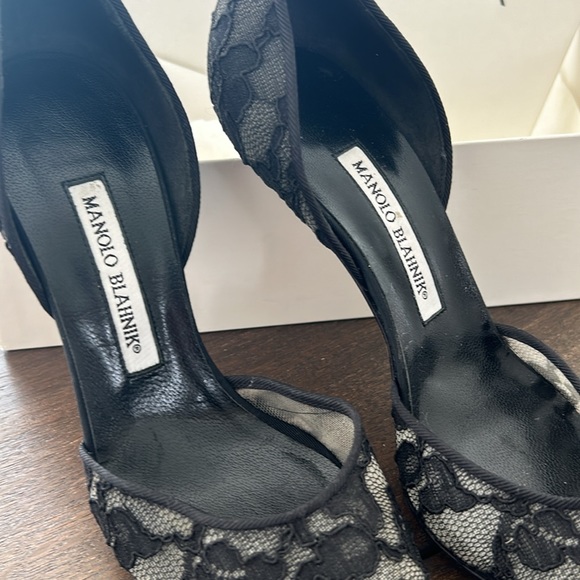 Manolo Blahnik - Picture 2 of 7